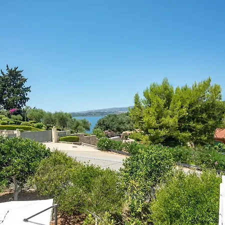 Apollo Retreat